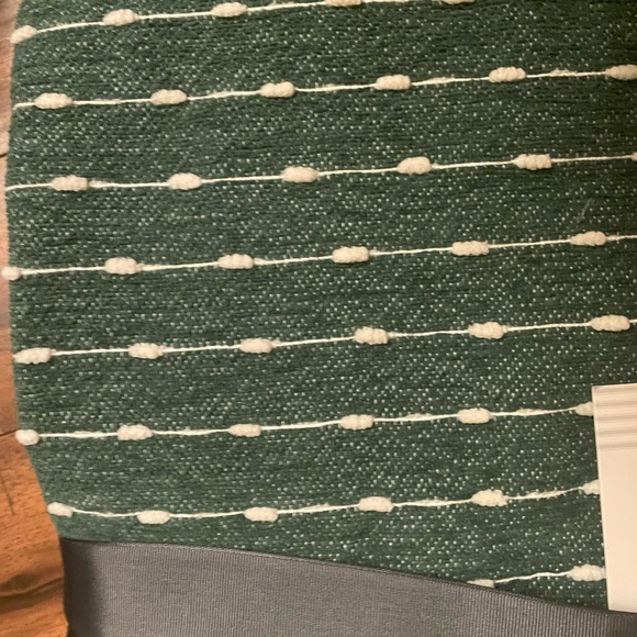 THE FARMHOUSE BY RACHEL ASHWELL
Chenille Textured Stripe Blanket
Queen Green - Picture 3 of 4